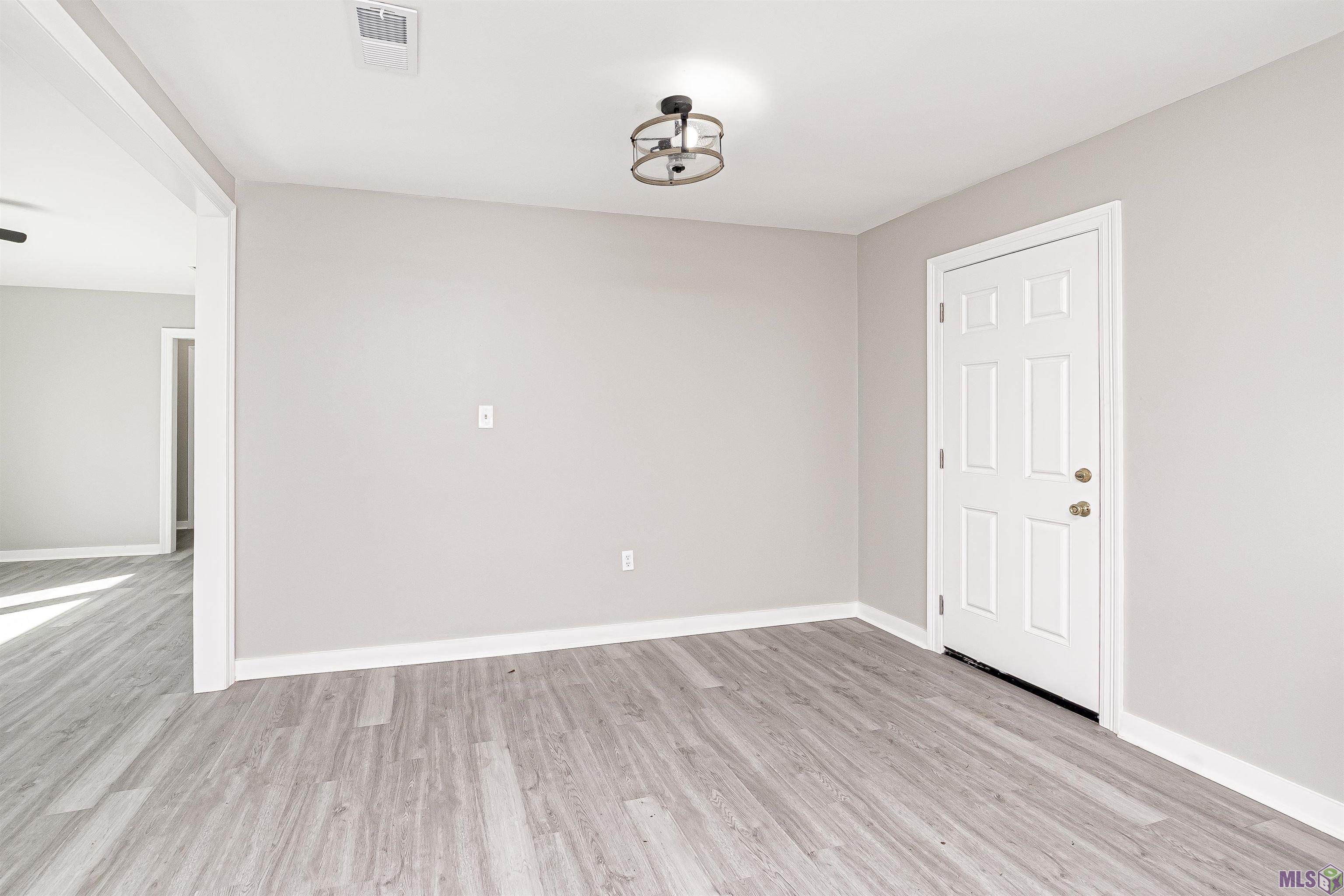 2224 Rhodes Avenue Baton Rouge, LA 70802 - Photo 7 of 10 Gallery Image 7
