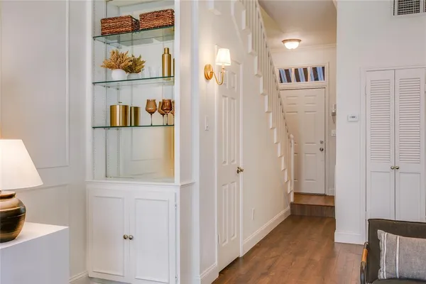 $425,000 | 4424 Holland Avenue, Unit 304, Dallas, TX 75219