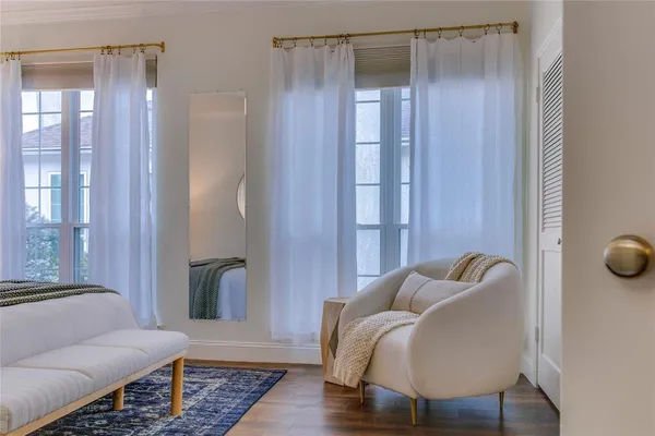 $425,000 | 4424 Holland Avenue, Unit 304, Dallas, TX 75219