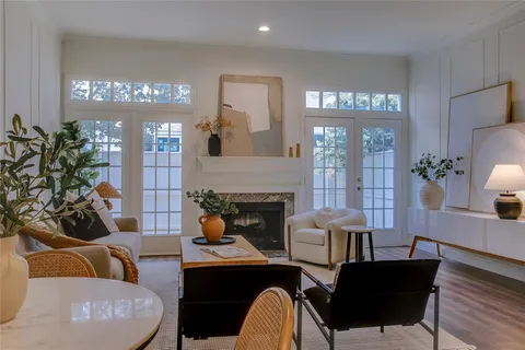 $425,000 | 4424 Holland Avenue, Unit 304, Dallas, TX 75219
