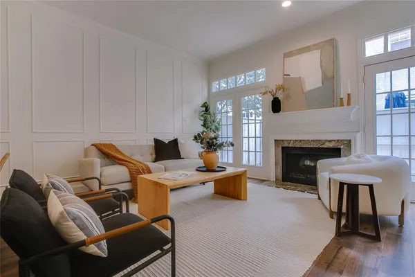 $425,000 | 4424 Holland Avenue, Unit 304, Dallas, TX 75219
