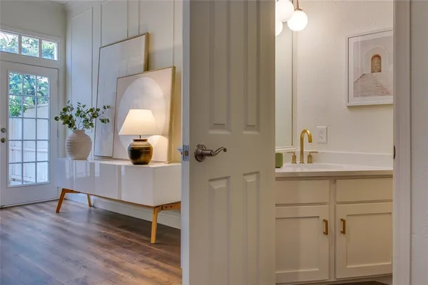 $425,000 | 4424 Holland Avenue, Unit 304, Dallas, TX 75219