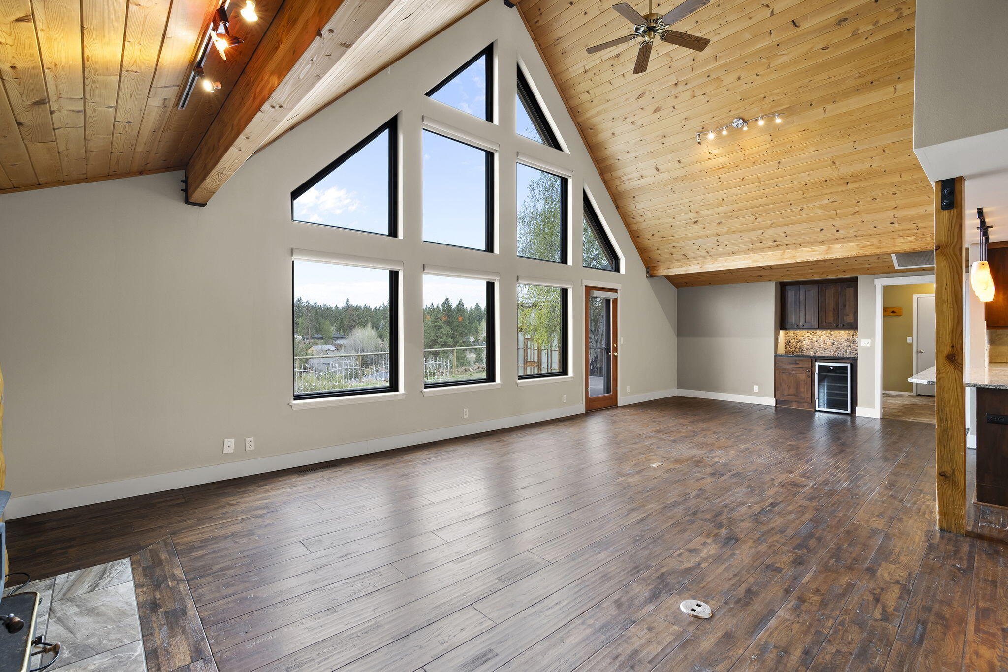 19415 West Campbell Road Bend, OR 97702 - Photo 8 of 46 10-web-or-mls-_DSC3167