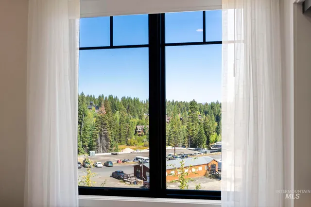 $1,499,000 | 720 Village Drive, Unit 301, Donnelly, ID 83615