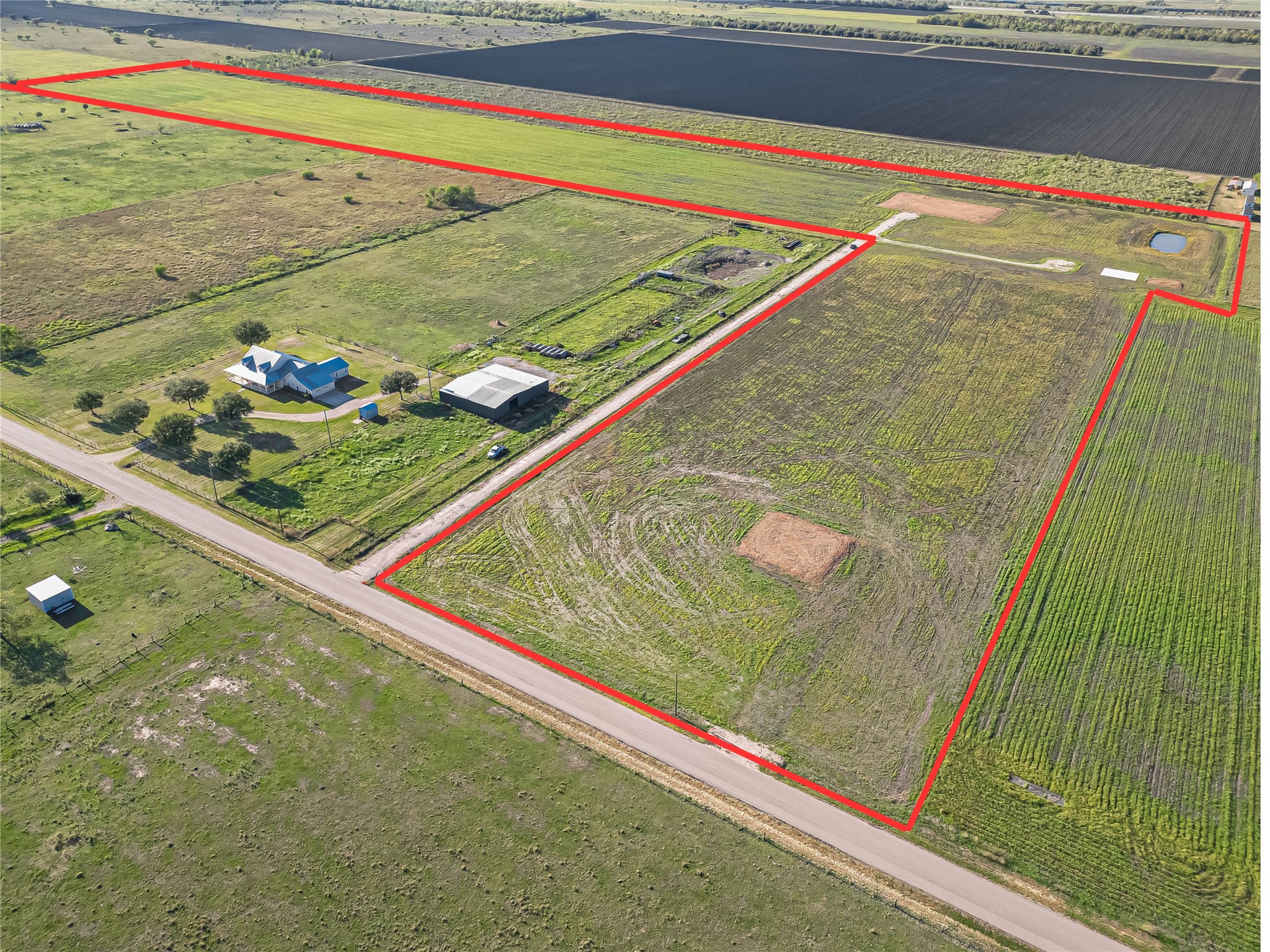 a view of a tennis court
