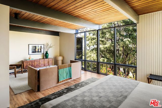 $2,580,000 | 1986 Lucile Avenue, Los Angeles, CA 90039