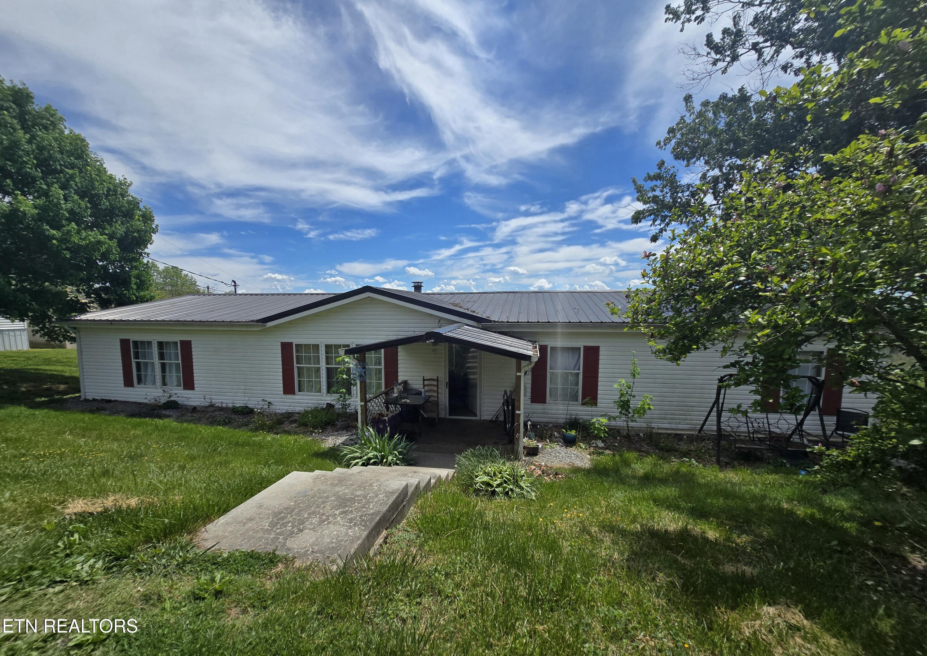 401 Conley Hill Road Jonesville, VA 24263 - Photo 2 of 24 20260417_135321(1)