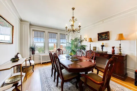 $259,500 | 5000 South East End Avenue, Unit 24B, Chicago, IL 60615