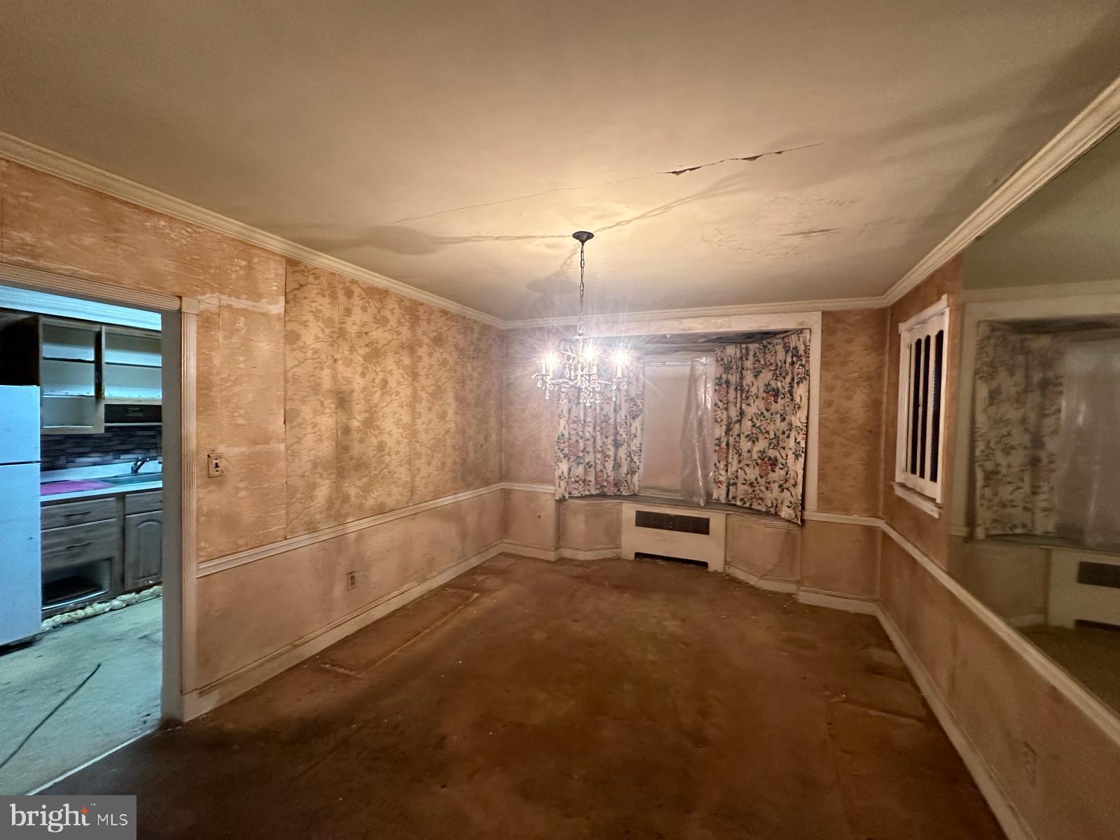 3735 Clarinth Road Baltimore, MD 21215 - Photo 4 of 11