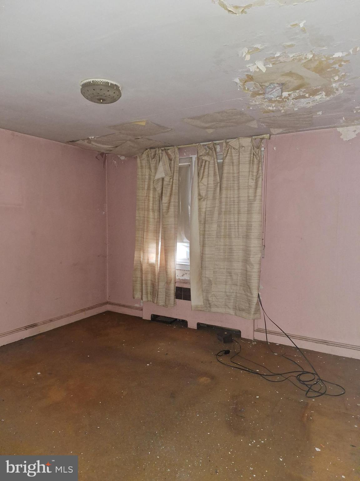 3735 Clarinth Road Baltimore, MD 21215 - Photo 6 of 11