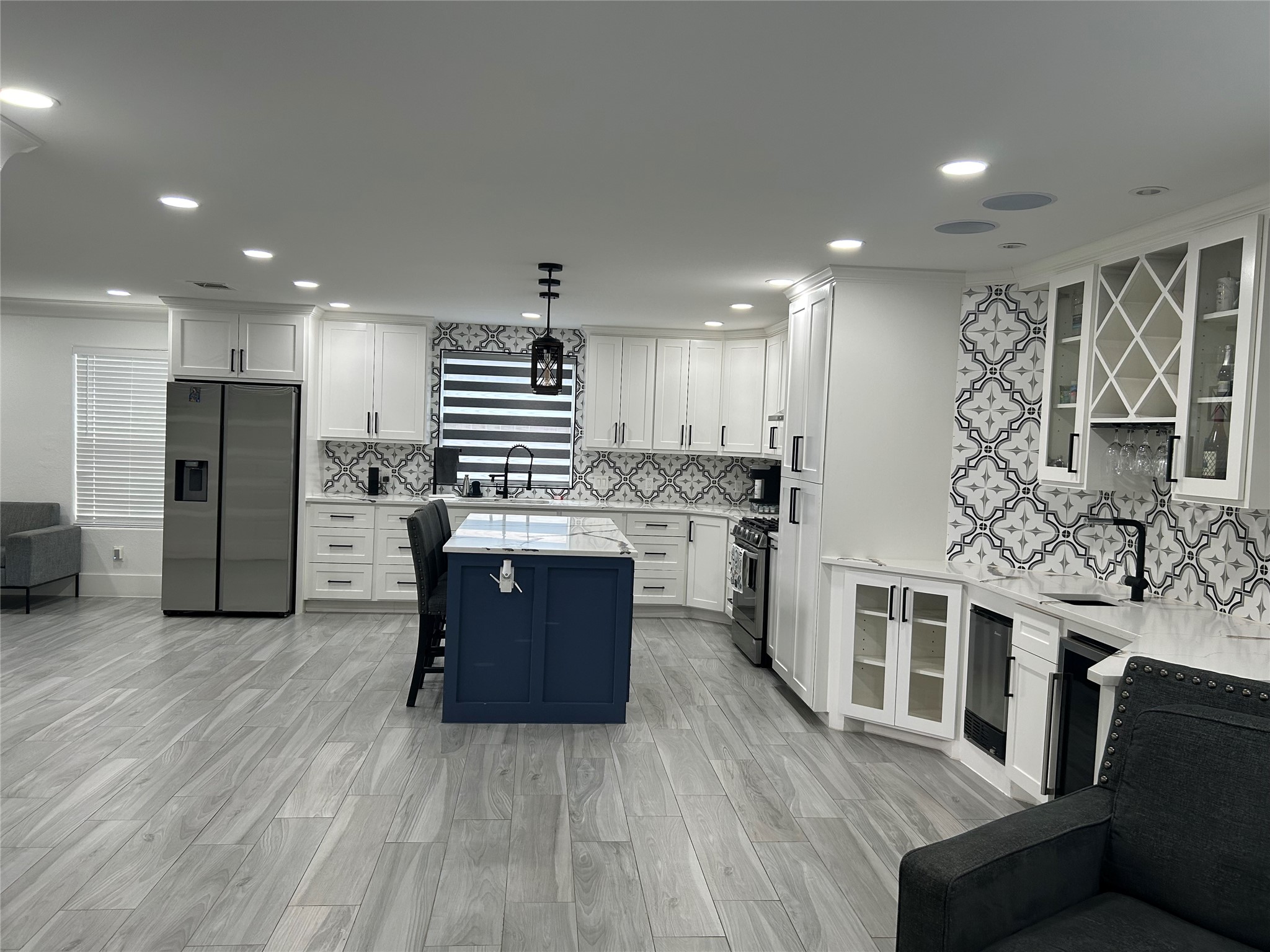 16346 St Helena Way Houston, TX 77053 - Photo 6 of 33 HUGE KITCHEN LOADED WITH CABINETS