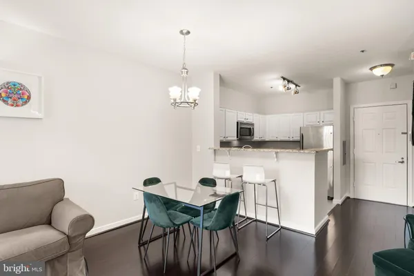 $435,000 | 1625 International Drive, Unit 203, McLean, VA 22102