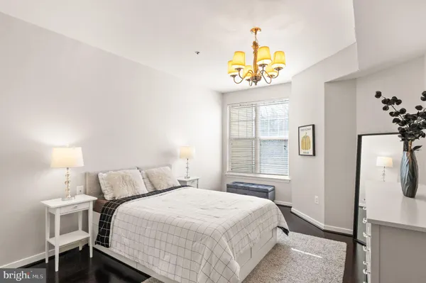 $435,000 | 1625 International Drive, Unit 203, McLean, VA 22102