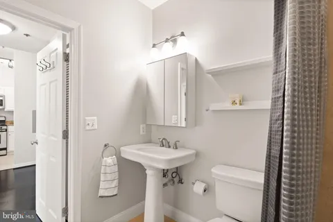 $435,000 | 1625 International Drive, Unit 203, McLean, VA 22102