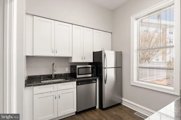 $435,000 | 1625 International Drive, Unit 203, McLean, VA 22102