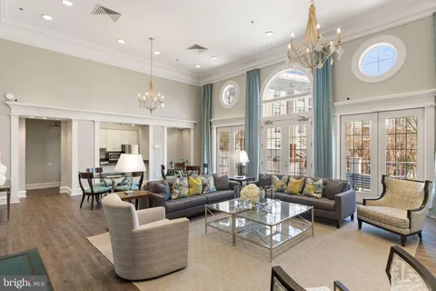 $435,000 | 1625 International Drive, Unit 203, McLean, VA 22102