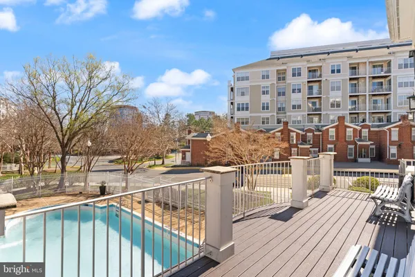 $435,000 | 1625 International Drive, Unit 203, McLean, VA 22102