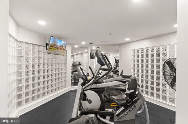 $435,000 | 1625 International Drive, Unit 203, McLean, VA 22102