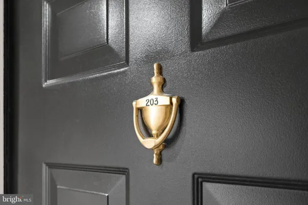 $435,000 | 1625 International Drive, Unit 203, McLean, VA 22102