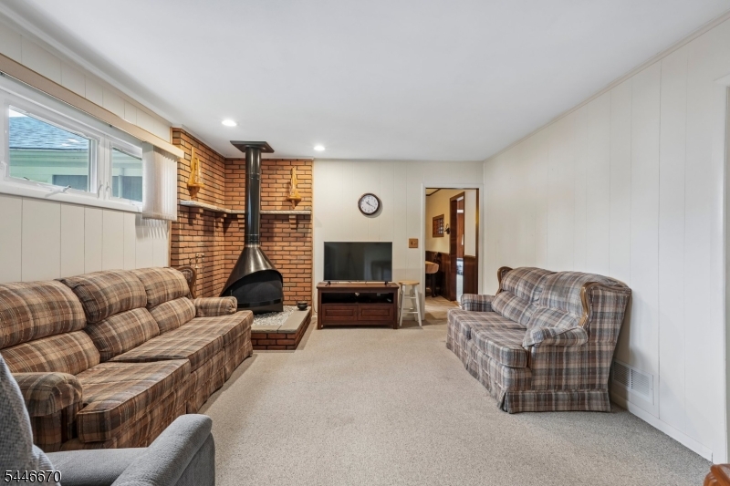 80 Ridge Road Cedar Grove, NJ 07009 - Photo 15 of 39
