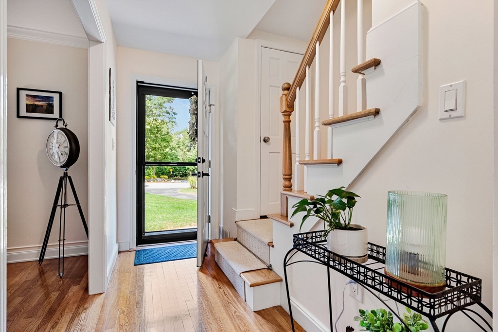 1 Valley Path Marshfield, MA 02050 - Photo 14 of 28 a view of a hallway with furniture