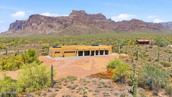 $1,200,000 | 53 North La Barge Road, Apache Junction, AZ 85119