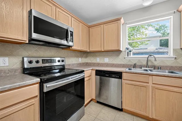 $1,850 | 11902 Rolling Stream Drive, Tomball, TX 77375