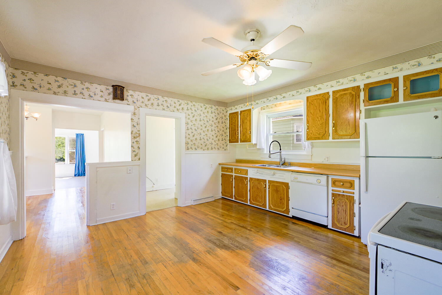 13 Edwards Street Waterville, ME 04901 - Photo 10 of 48 10 First floor kitchen