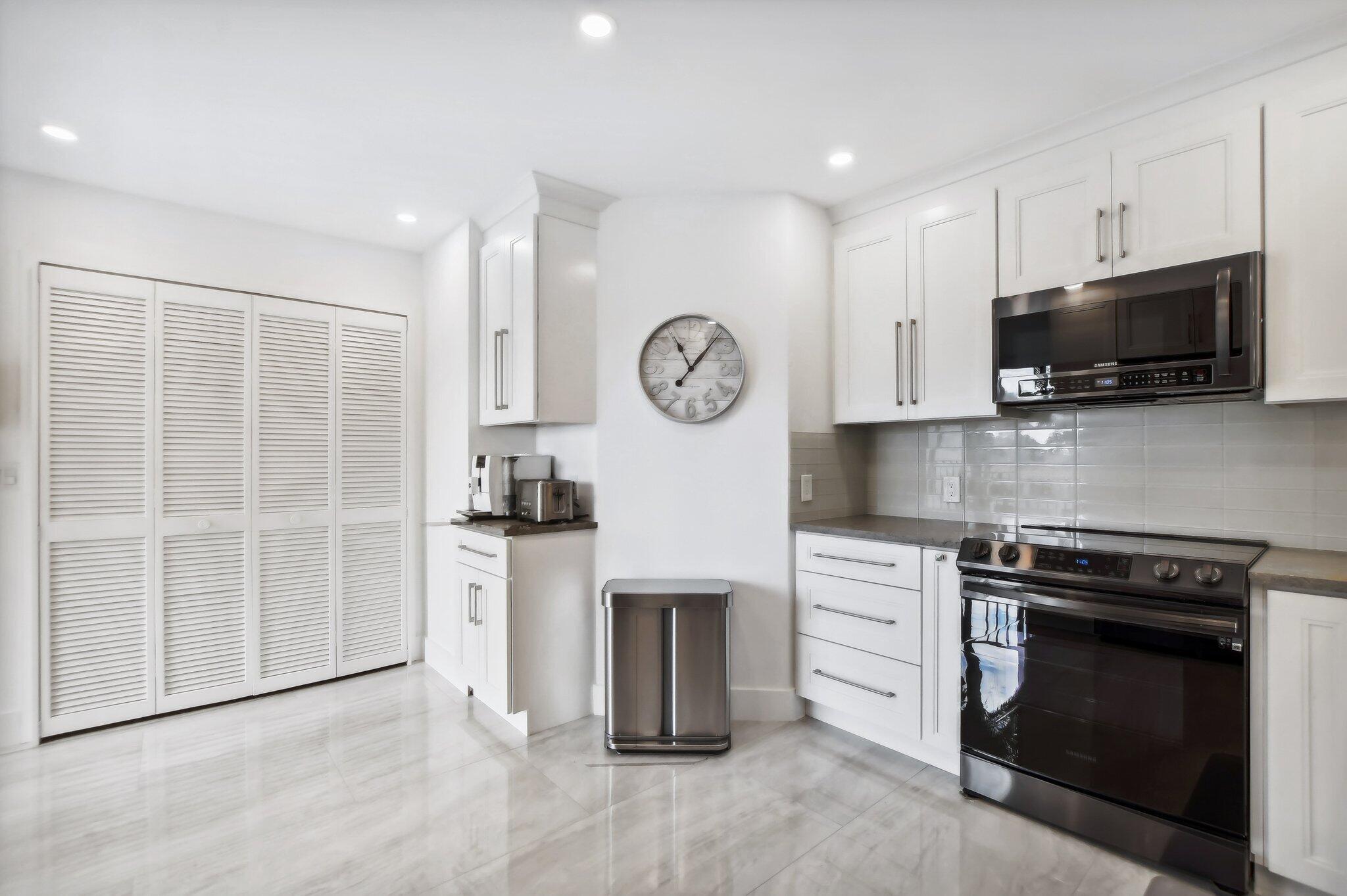7860 Seville Place, Unit 2204 Boca Raton, FL 33433 - Photo 4 of 79 7860 Seville Pl. #2204