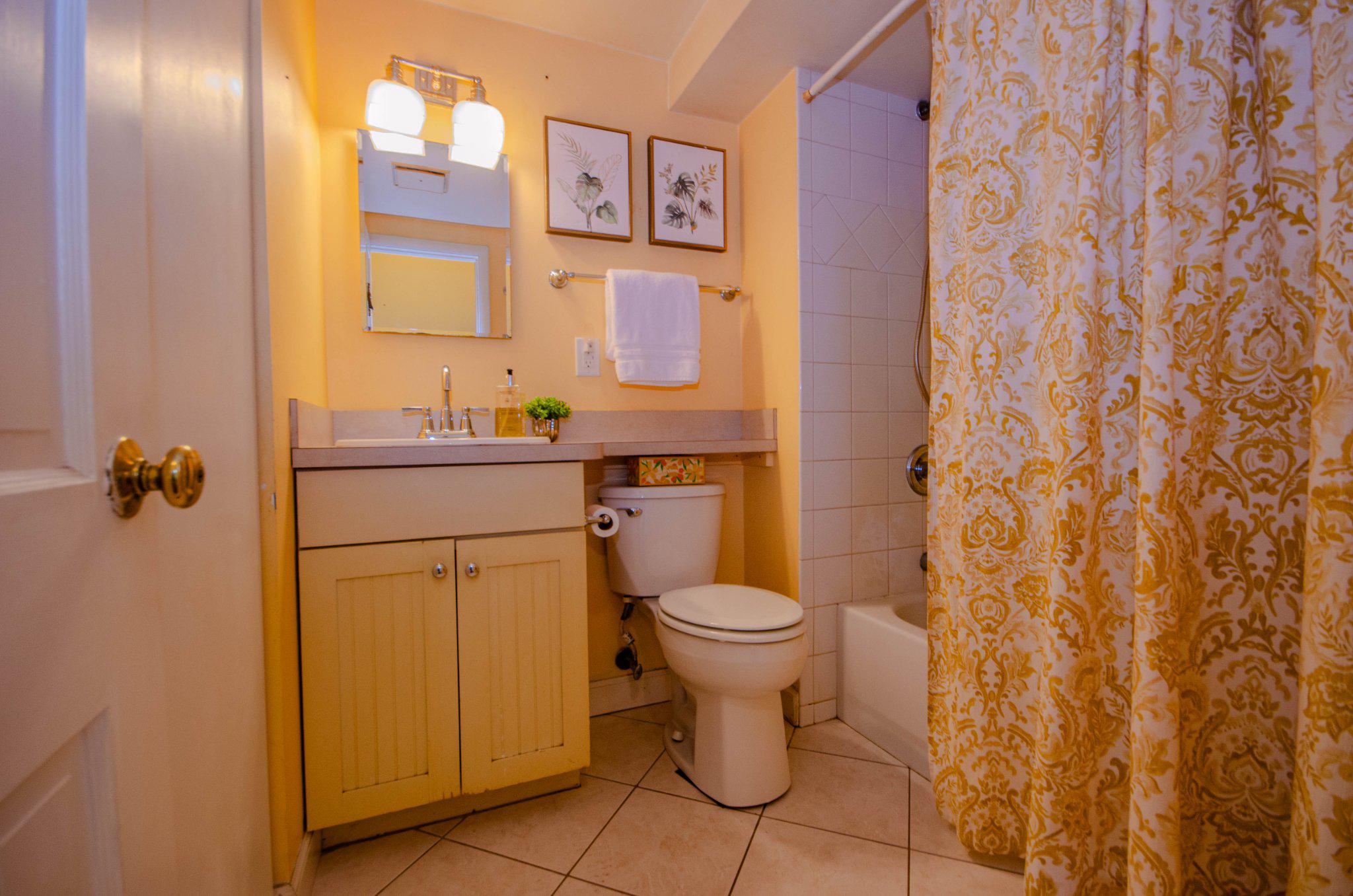 575 Perkins Road Kents Store, VA 23084 - Photo 40 of 95 First floor full bath