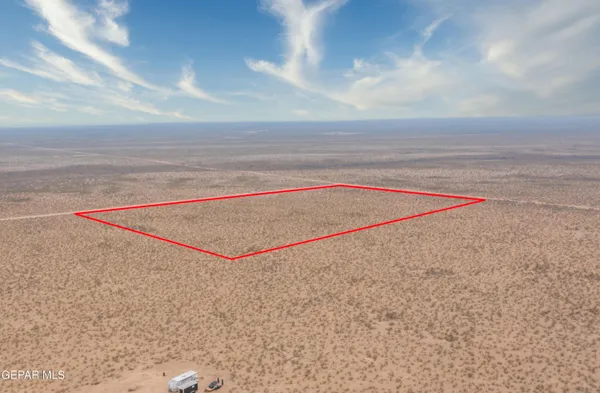 a view of a tennis court