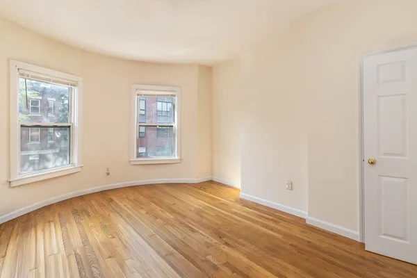 $2,600 | 38 South Huntington Avenue, Unit 2, Boston, MA 02130