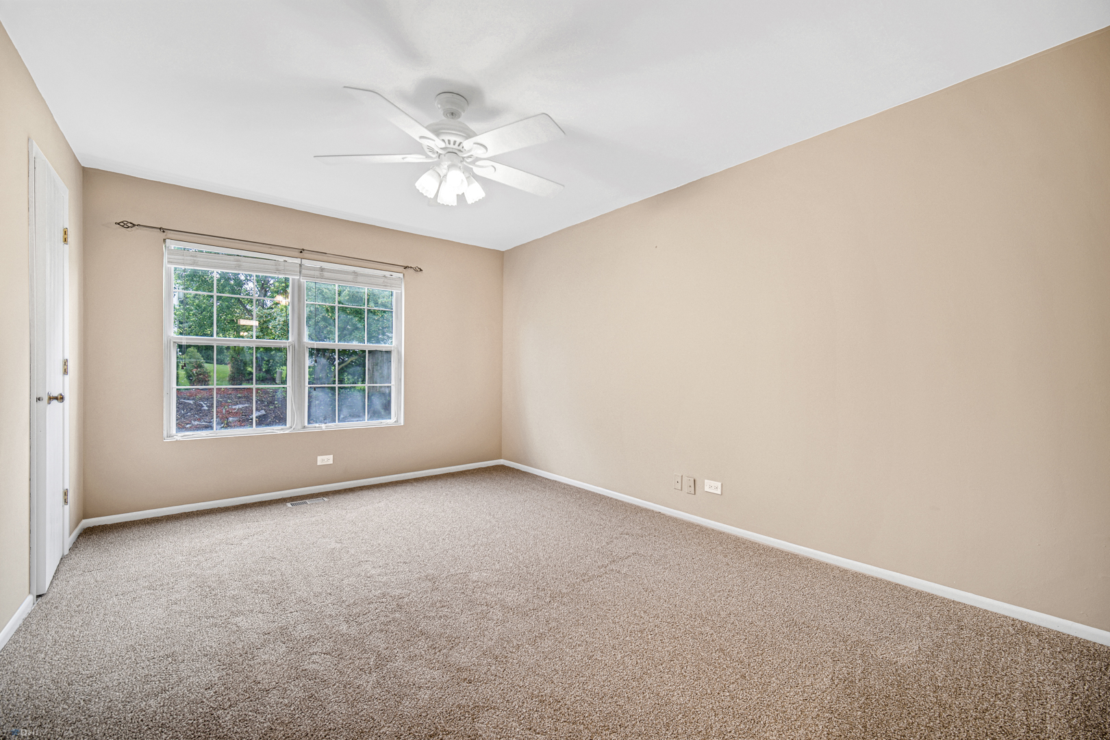 1893 Appaloosa Drive Naperville, IL 60565 - Photo 15 of 21