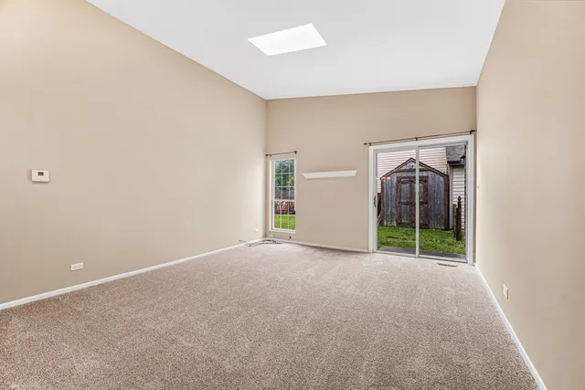 $2,450 | 1893 Appaloosa Drive, Naperville, IL 60565