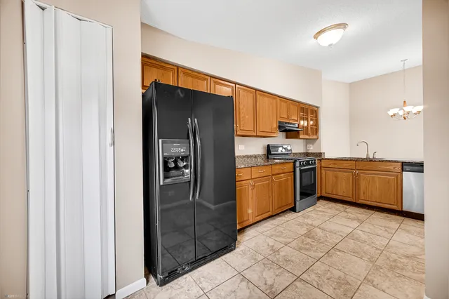 $2,450 | 1893 Appaloosa Drive, Naperville, IL 60565