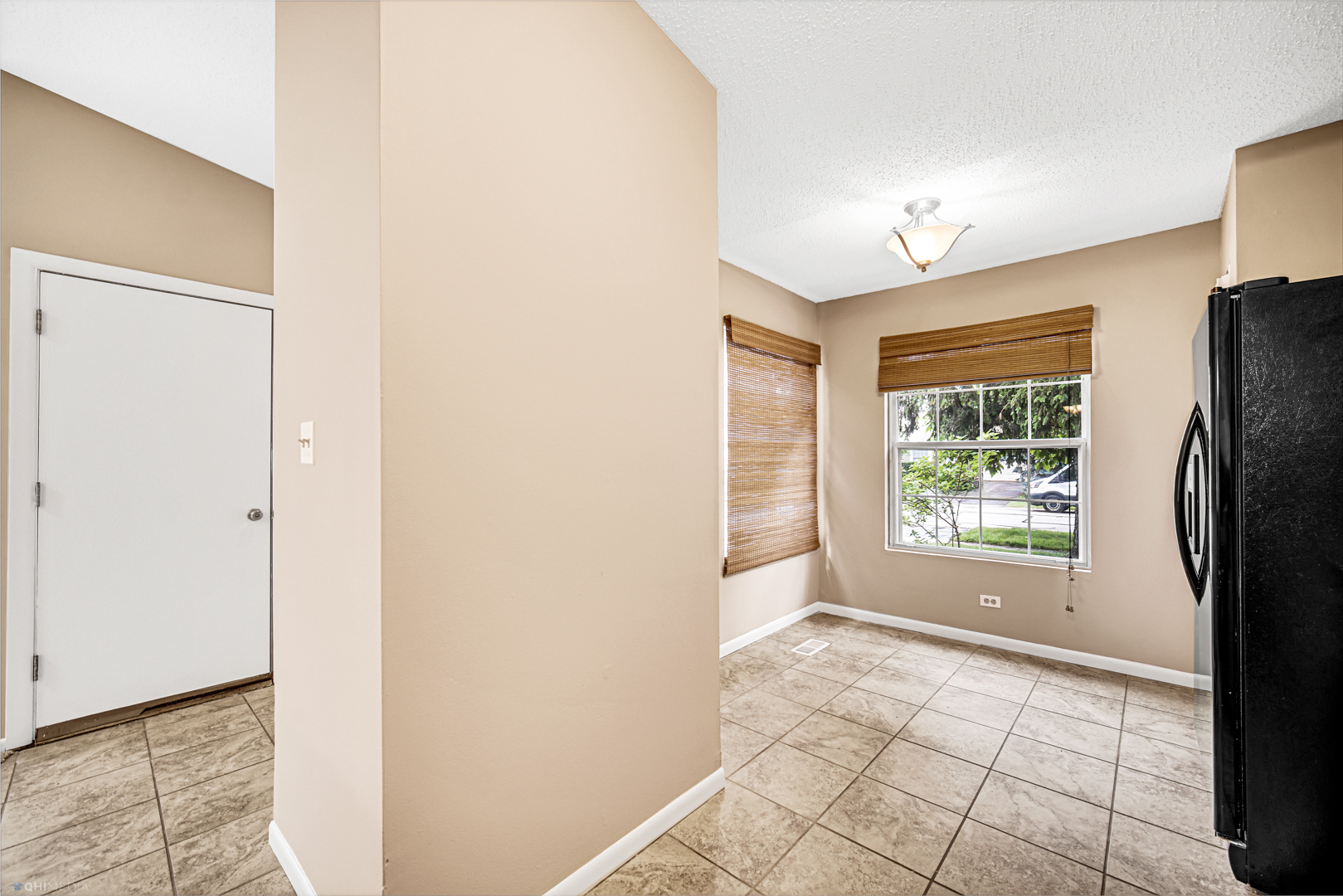 1893 Appaloosa Drive Naperville, IL 60565 - Photo 8 of 21