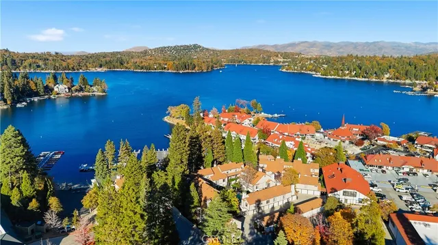$980,880 | 27981 Lakes Edge Road, Lake Arrowhead, CA 92352