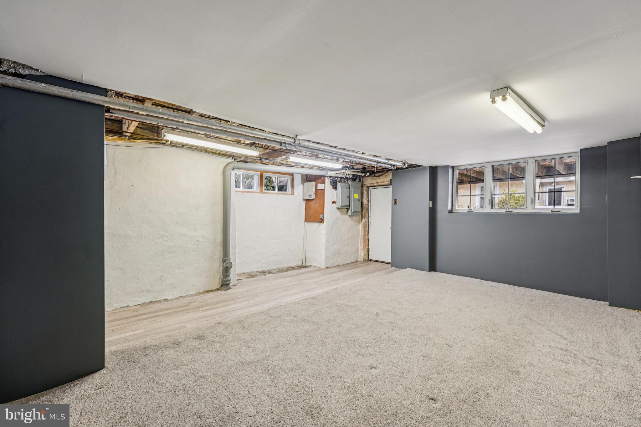 19 Wayne Avenue Springfield, PA 19064 - Photo 29 of 56 a view of empty room with windows