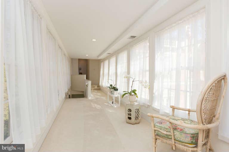 626 Chain Bridge Road McLean, VA 22101 - Photo 22 of 30