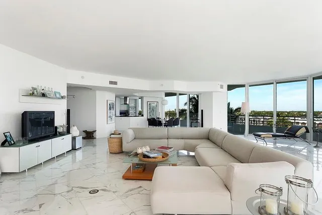 $1,800,000 | 1700 South Ocean Boulevard, Unit 6C, Lauderdale-by-the-Sea, FL 33062