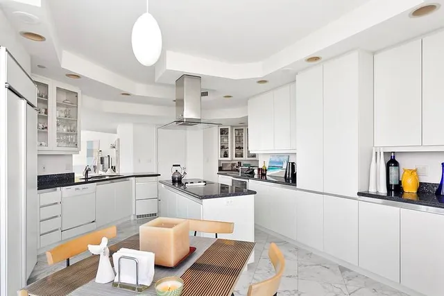 $1,800,000 | 1700 South Ocean Boulevard, Unit 6C, Lauderdale-by-the-Sea, FL 33062