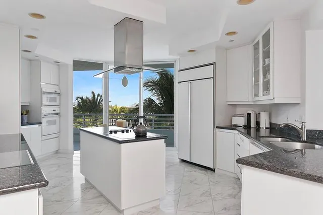 $1,800,000 | 1700 South Ocean Boulevard, Unit 6C, Lauderdale-by-the-Sea, FL 33062