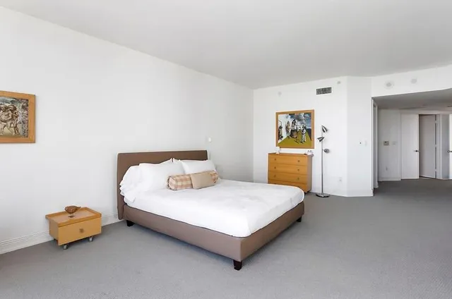 $1,800,000 | 1700 South Ocean Boulevard, Unit 6C, Lauderdale-by-the-Sea, FL 33062