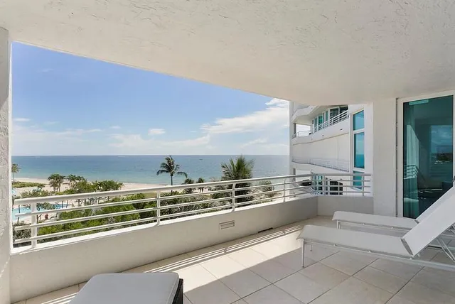 $1,800,000 | 1700 South Ocean Boulevard, Unit 6C, Lauderdale-by-the-Sea, FL 33062