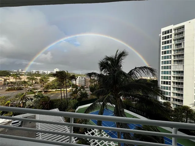 $1,800,000 | 1700 South Ocean Boulevard, Unit 6C, Lauderdale-by-the-Sea, FL 33062