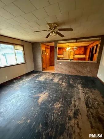 $59,900 | 1306 Lake Street, Kewanee, IL 61443