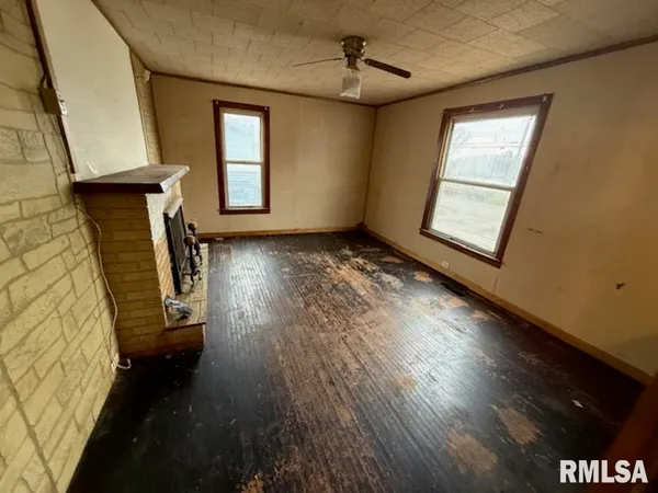$59,900 | 1306 Lake Street, Kewanee, IL 61443