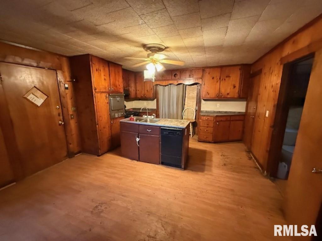 1306 Lake Street Kewanee, IL 61443 - Photo 8 of 22