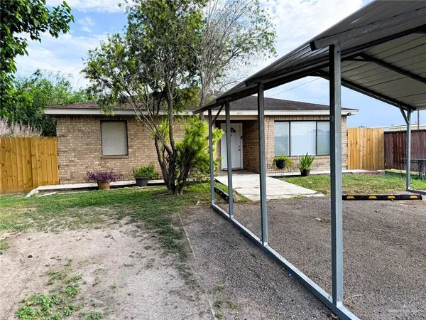 $1,500 | 1104 East Business 83, Pharr, TX 78577