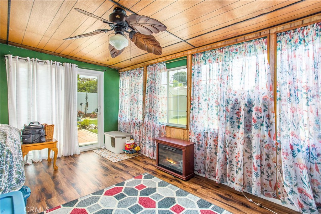 217 Syllmar Circle Calimesa, CA 92320 - Photo 21 of 28 a very nice looking room with a large window